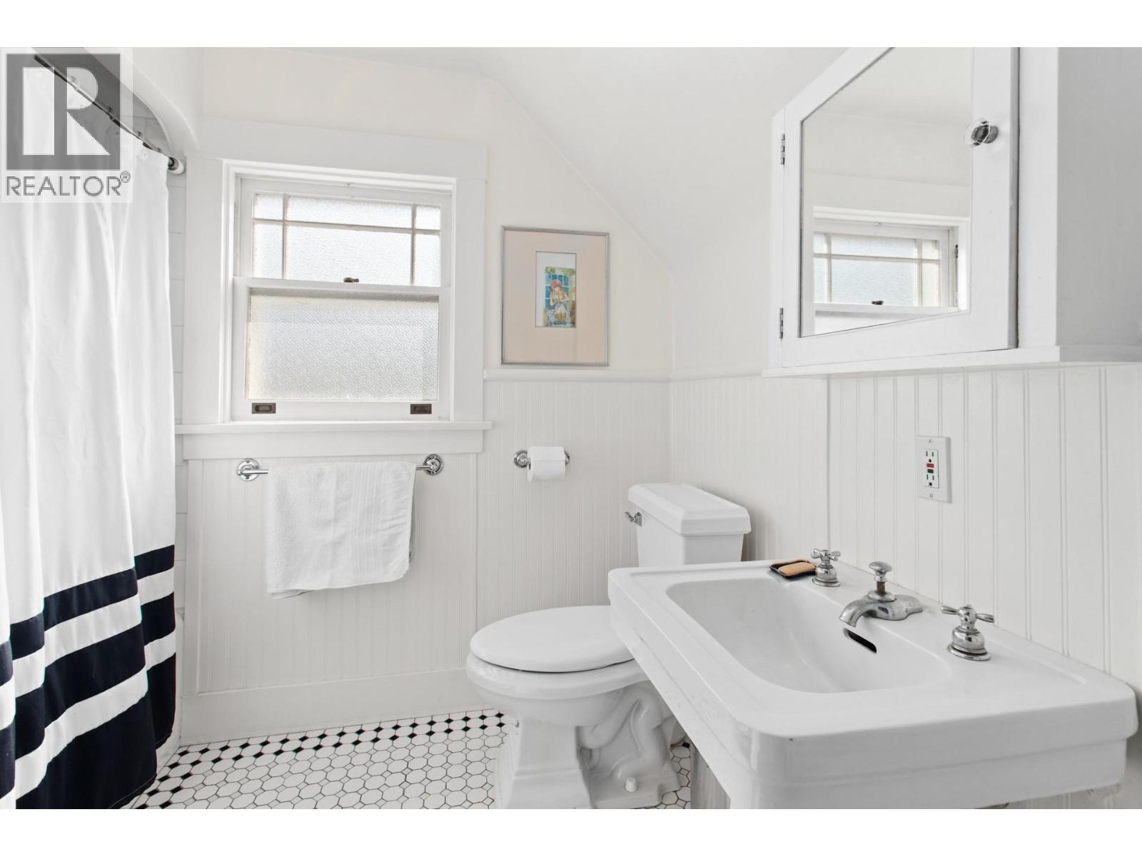 1812 Marshall Street, Kelowna, British Columbia  V1Y 2B7 - Photo 25 - 10326401