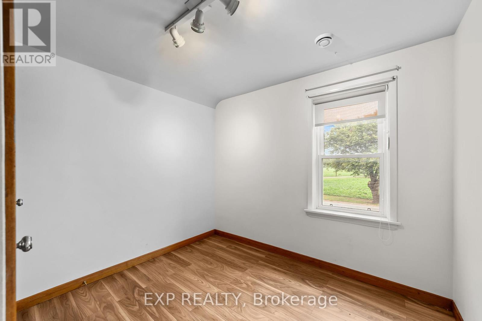 21332 Wilson Street, Middlesex Centre, Ontario  N0L 1E0 - Photo 12 - X12359182