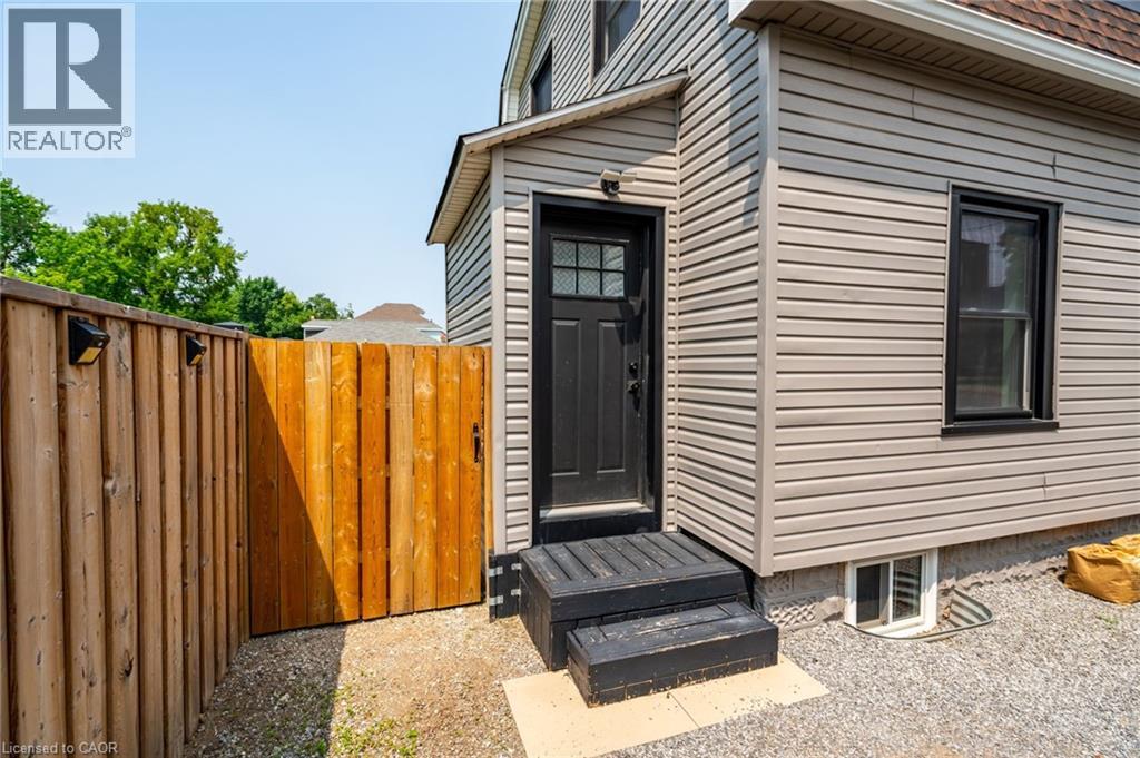 1 Prince Street, St. Catharines, Ontario  L2R 3X6 - Photo 4 - 40751566