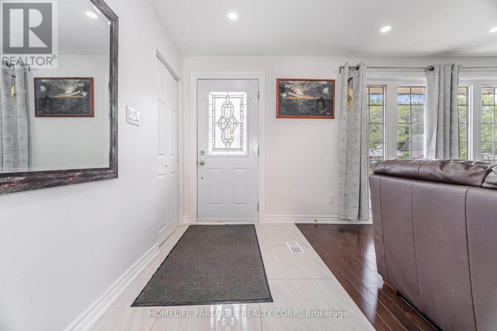 Property at 54 FORDWICH CRESCENT image 4