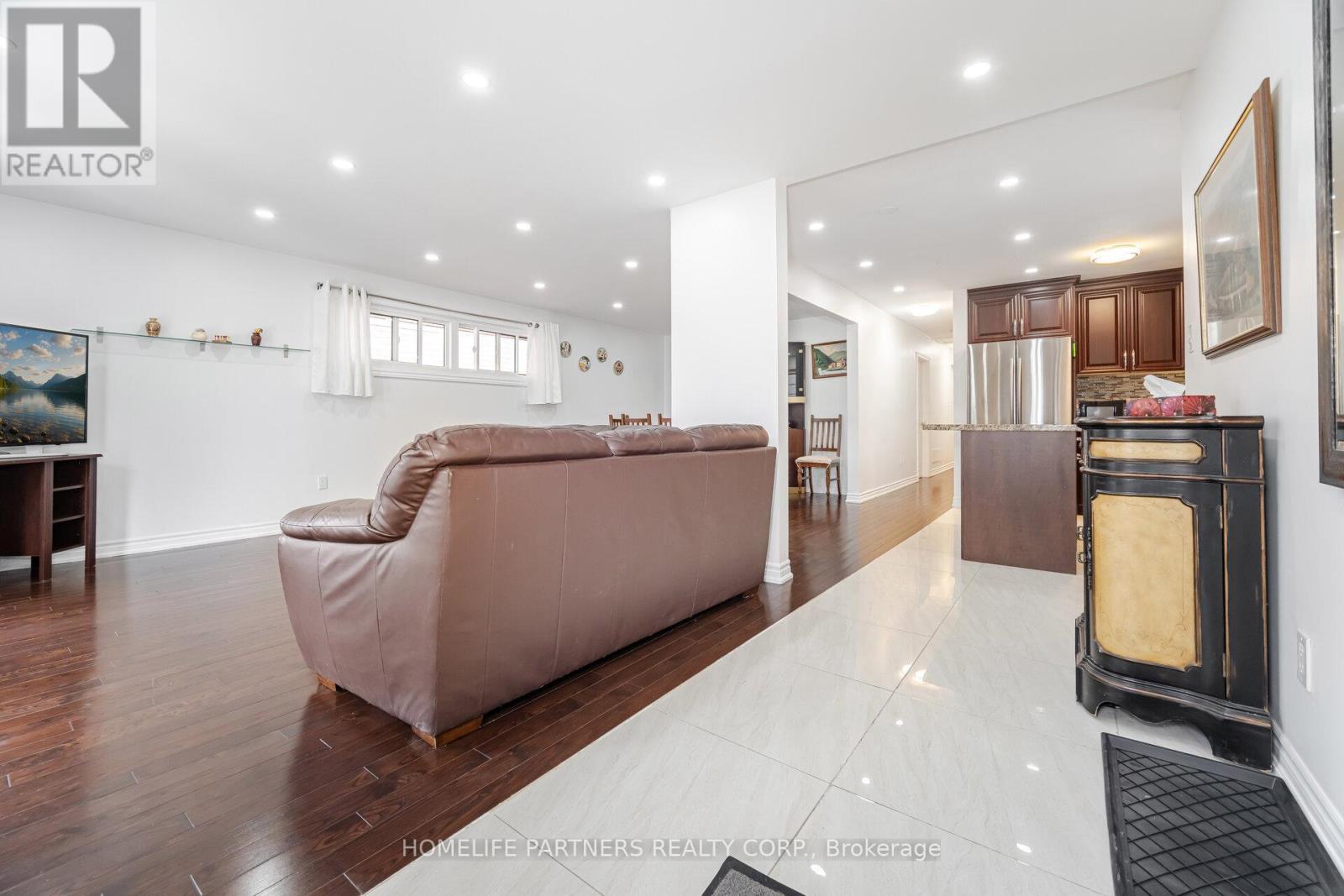 Property at 54 FORDWICH CRESCENT image 5
