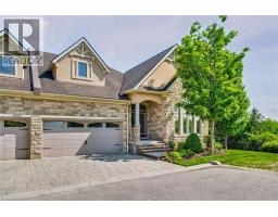 19 SIMMONDS Drive Unit# 14 10 - Victoria North