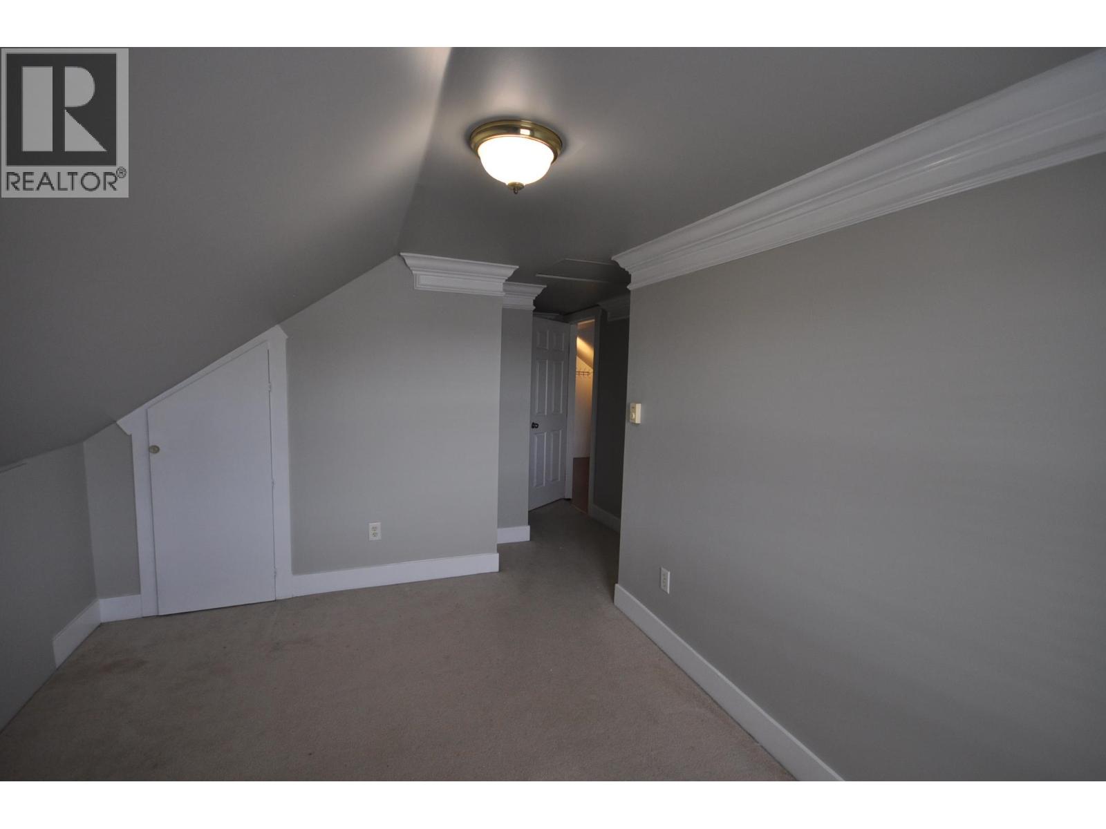 7505 Kingsway, Burnaby, British Columbia  V3N 3C1 - Photo 11 - R3039586