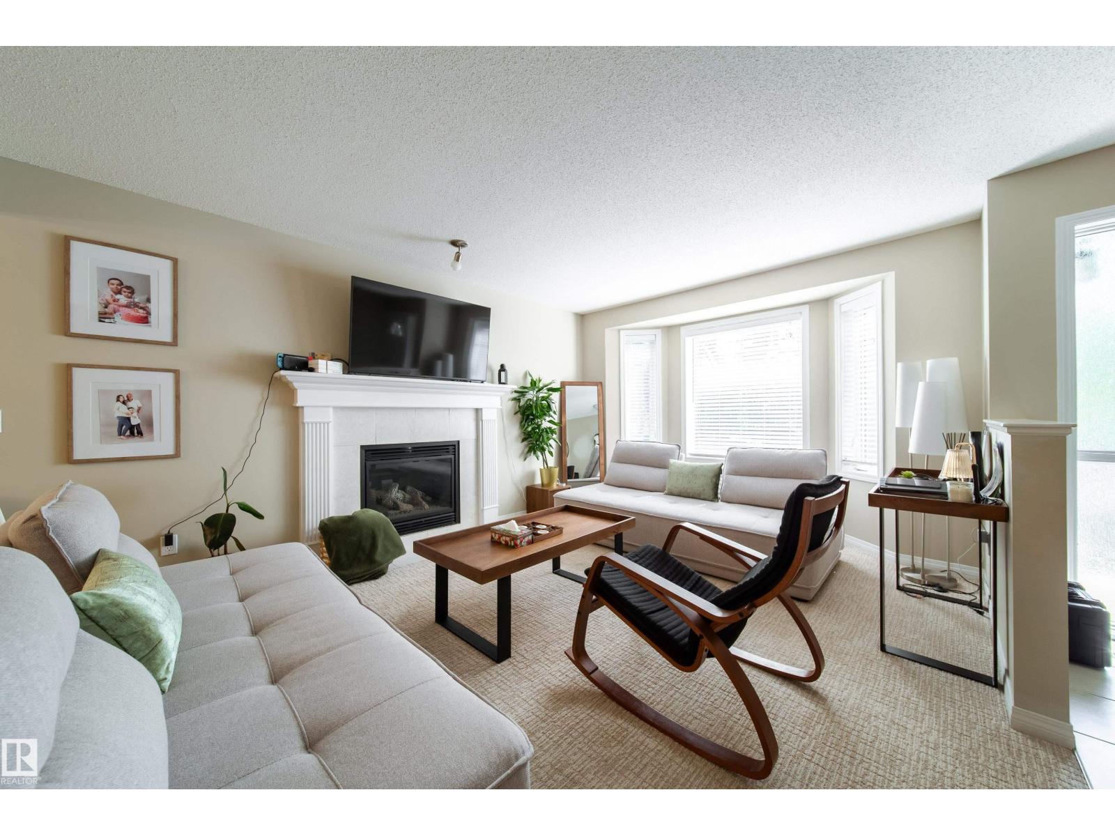 Property at 8118-8120 81 AV NW image 3