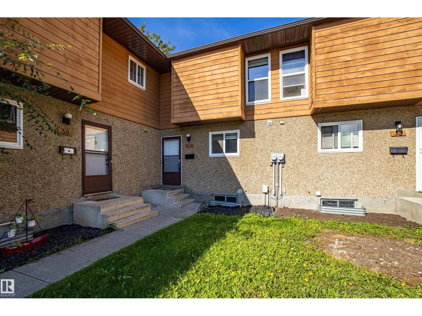 #37 3812 20 Av Nw Nw, Edmonton, Alberta  T6L 4B2 - Photo 2 - E4454967
