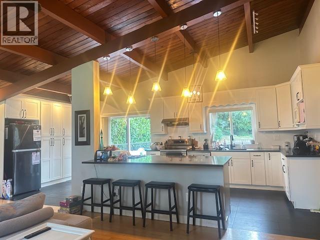 3091 Lazy A Street, Coquitlam, British Columbia  V0V 0V0 - Photo 2 - R3036520