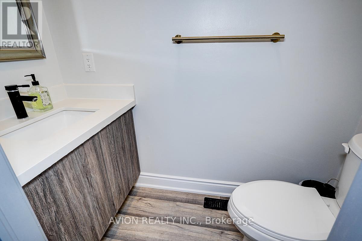 67 Oakford Drive, Markham, Ontario  L6C 2Y7 - Photo 13 - N12367677