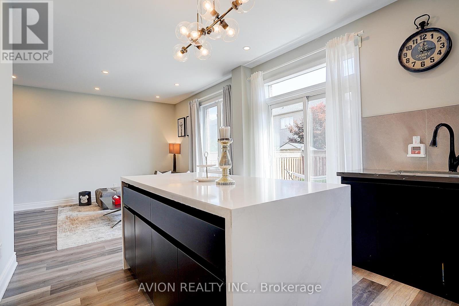67 Oakford Drive, Markham, Ontario  L6C 2Y7 - Photo 16 - N12367677