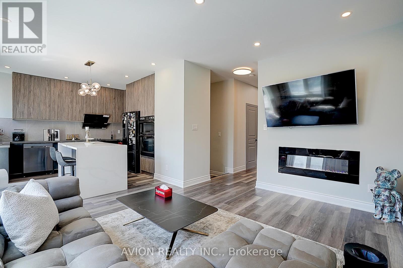 67 Oakford Drive, Markham, Ontario  L6C 2Y7 - Photo 17 - N12367677