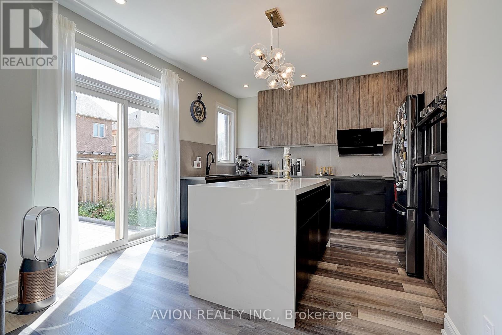 Property at 67 OAKFORD DRIVE image 3