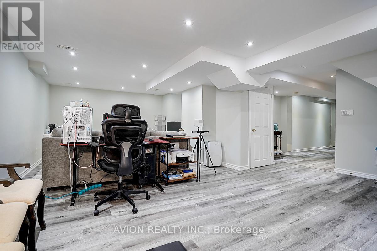 67 Oakford Drive, Markham, Ontario  L6C 2Y7 - Photo 34 - N12367677