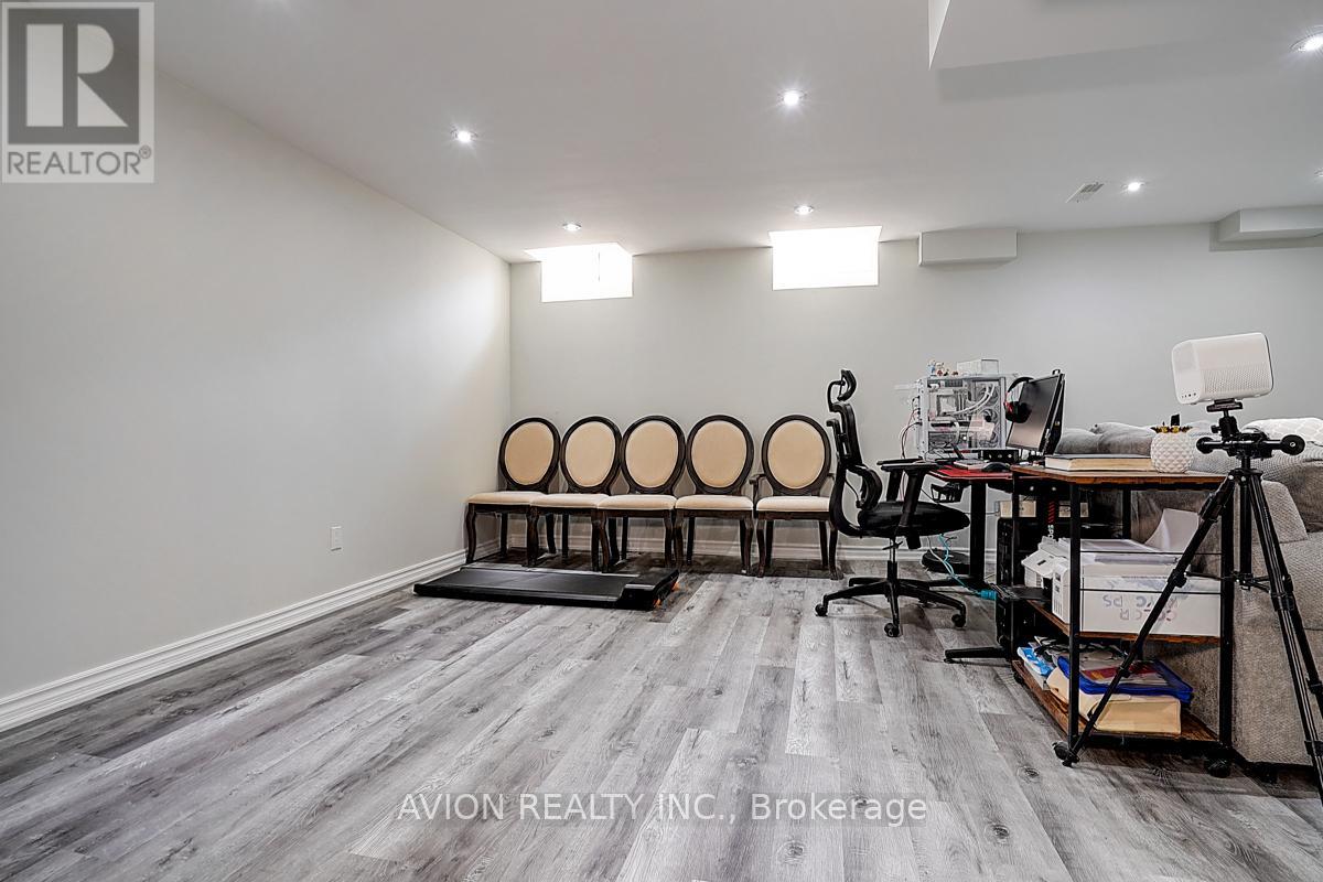67 Oakford Drive, Markham, Ontario  L6C 2Y7 - Photo 37 - N12367677
