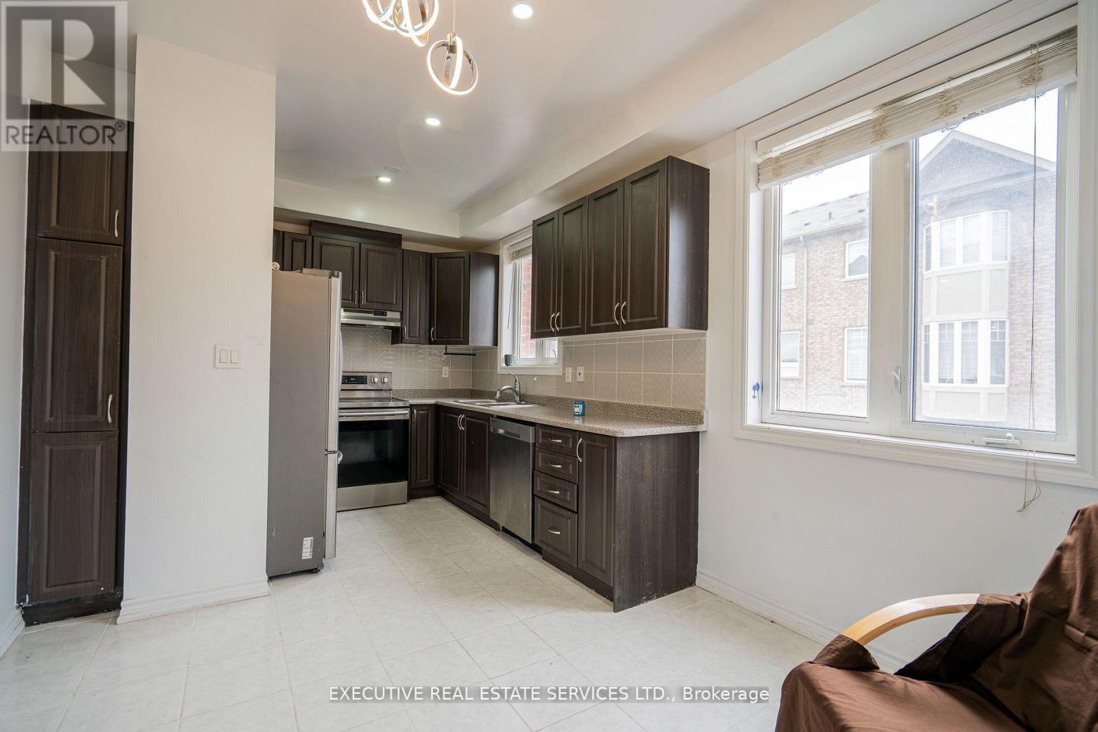 5 Sprucewood Road, Brampton, Ontario  L6Z 0J3 - Photo 23 - W12367670