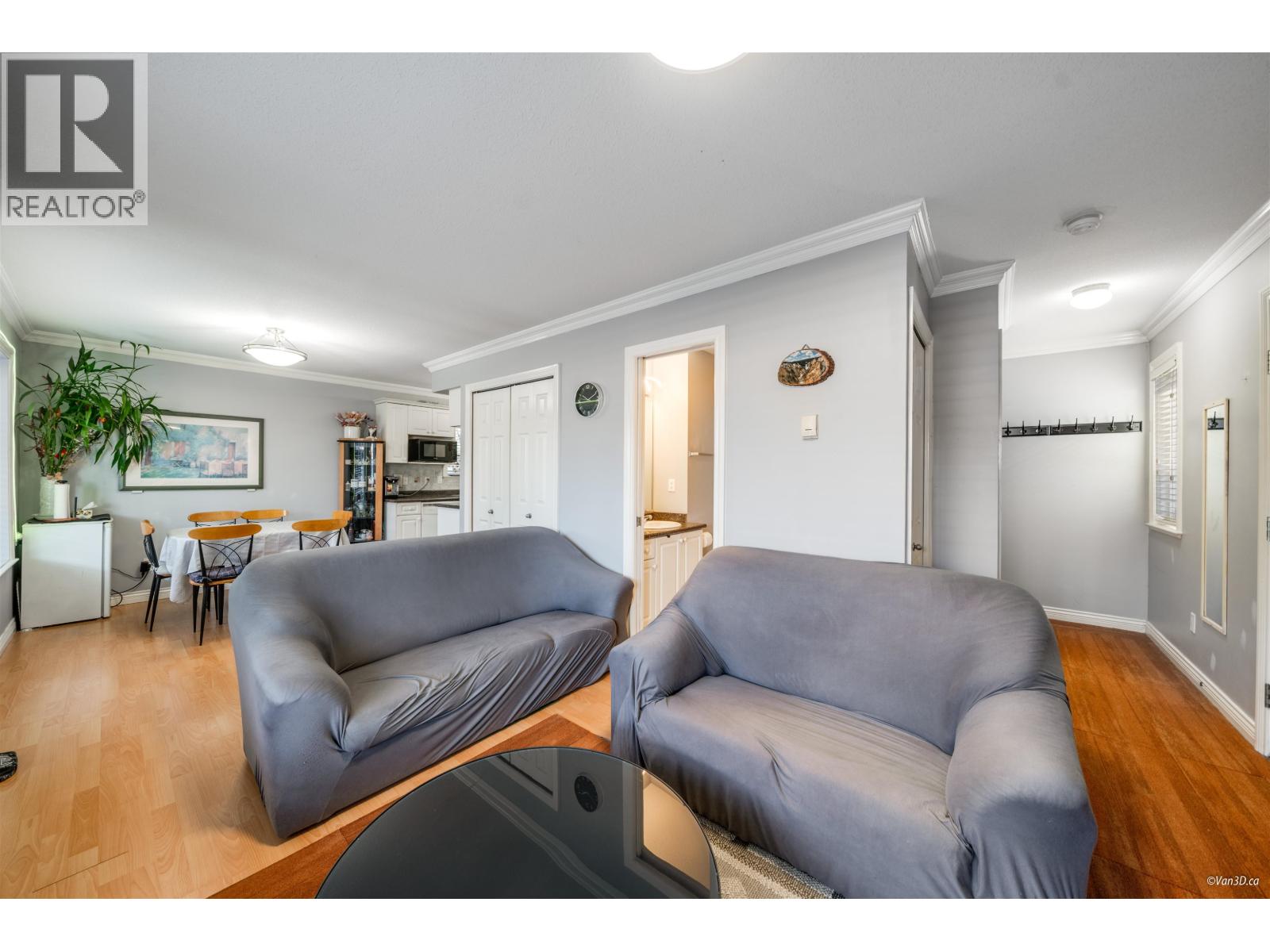 Property at 4663 CANADA WAY image 3
