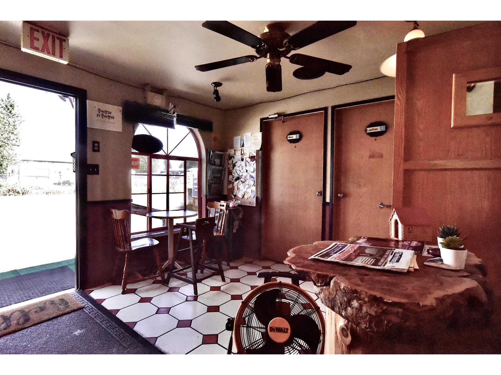 7117 Bridge Street, Mission, British Columbia  V2V 2X6 - Photo 11 - C8071622