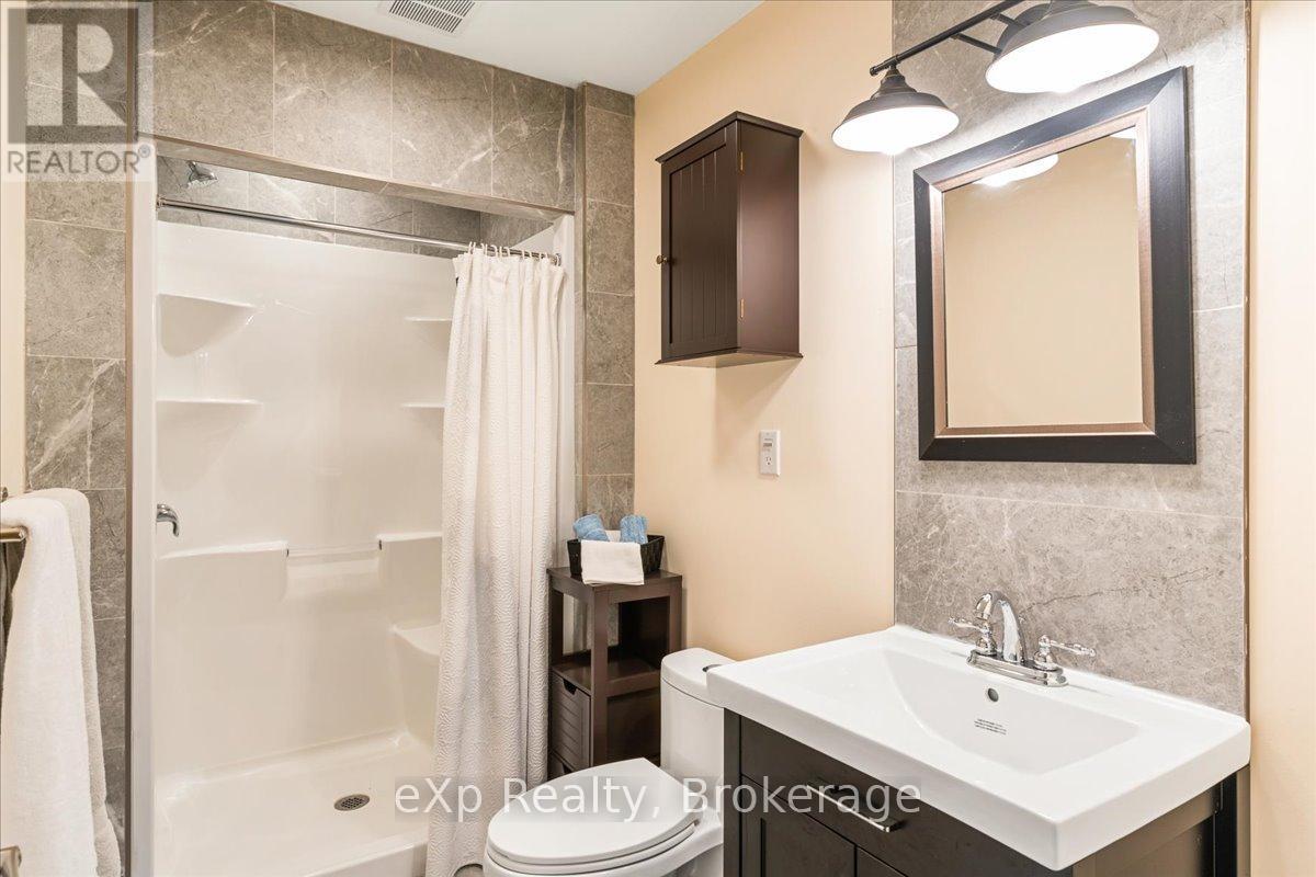 19 Murray Avenue, Northern Bruce Peninsula, Ontario  N0H 1W0 - Photo 24 - X12367732