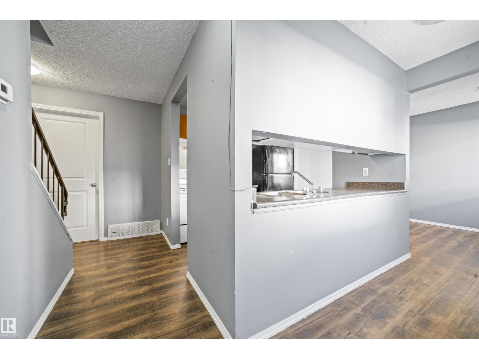 255 Lancaster Tc Nw, Edmonton, Alberta  T5X 5T6 - Photo 10 - E4454974