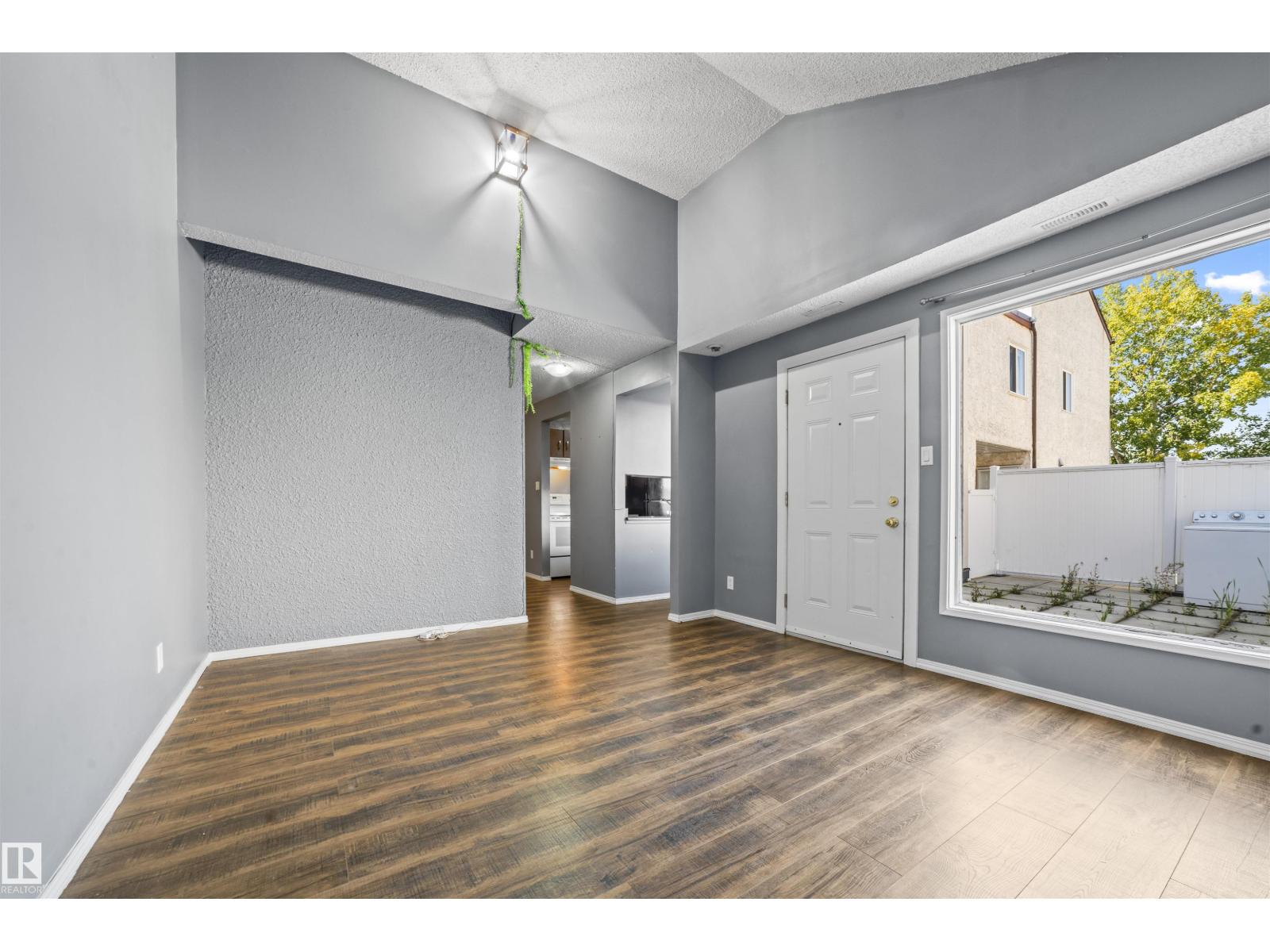255 Lancaster Tc Nw, Edmonton, Alberta  T5X 5T6 - Photo 12 - E4454974