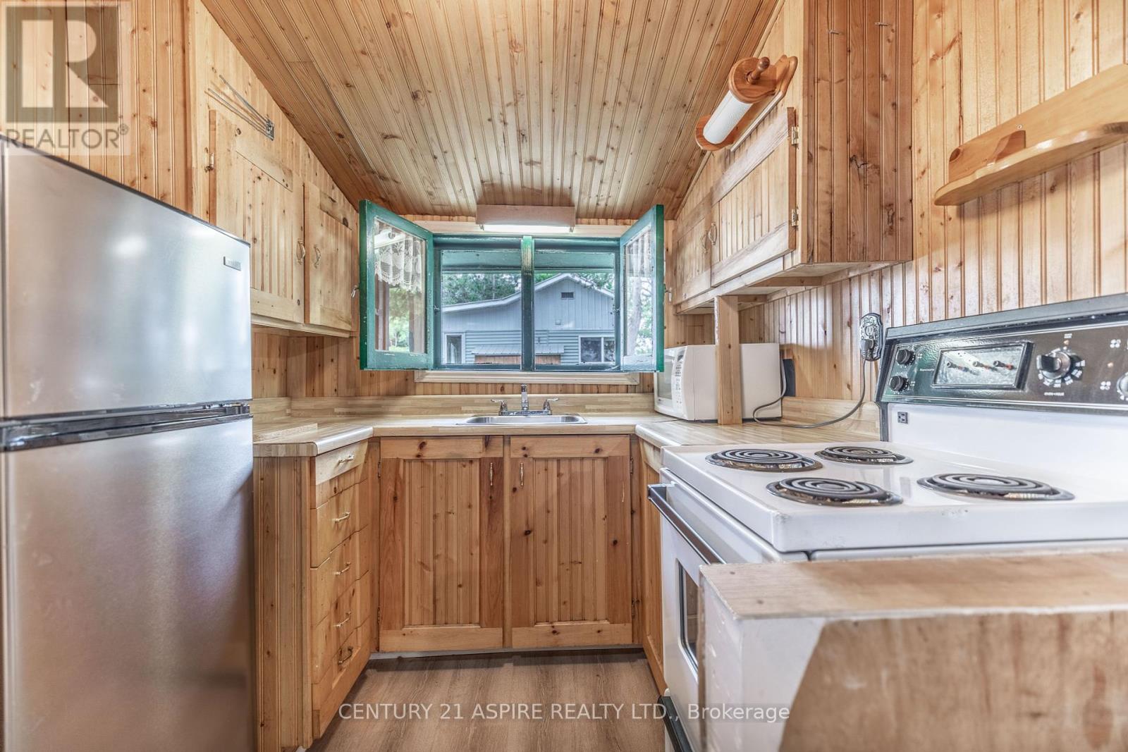 794 Forest Park Road, Laurentian Valley, Ontario  K8A 6W2 - Photo 12 - X12367737