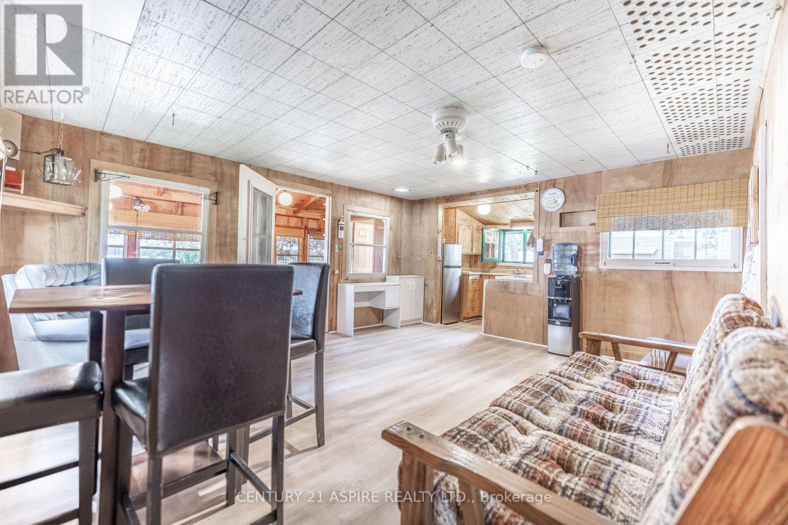 794 Forest Park Road, Laurentian Valley, Ontario  K8A 6W2 - Photo 14 - X12367737