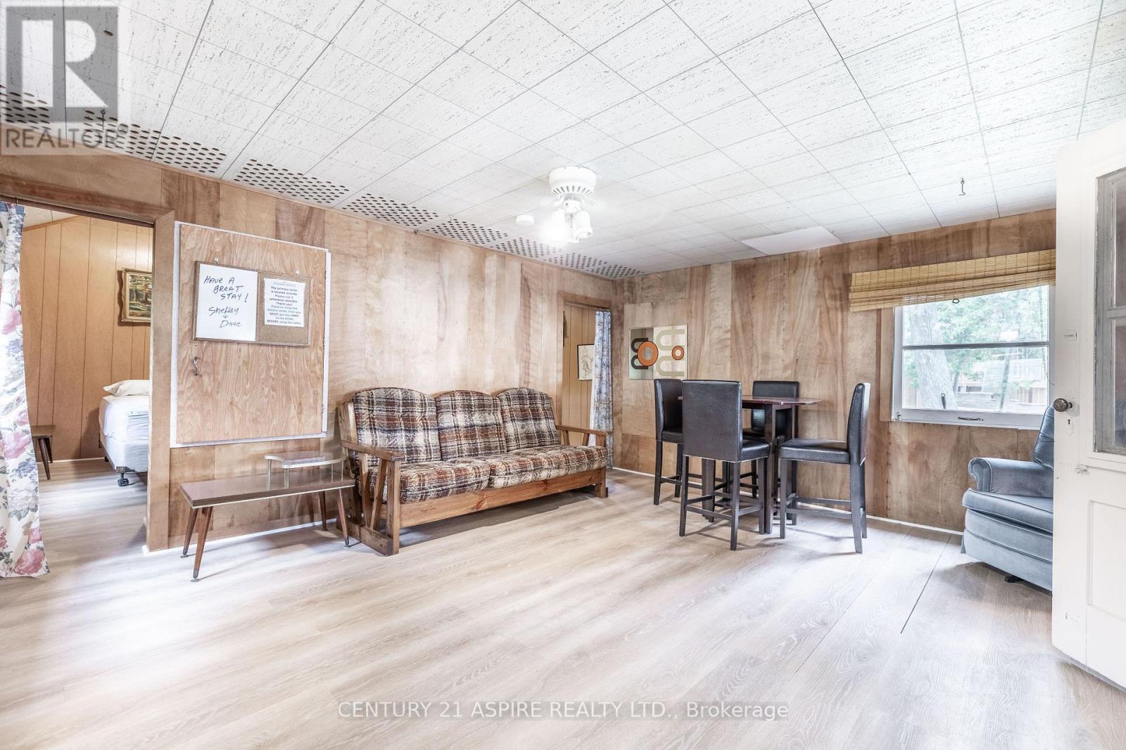 794 Forest Park Road, Laurentian Valley, Ontario  K8A 6W2 - Photo 16 - X12367737