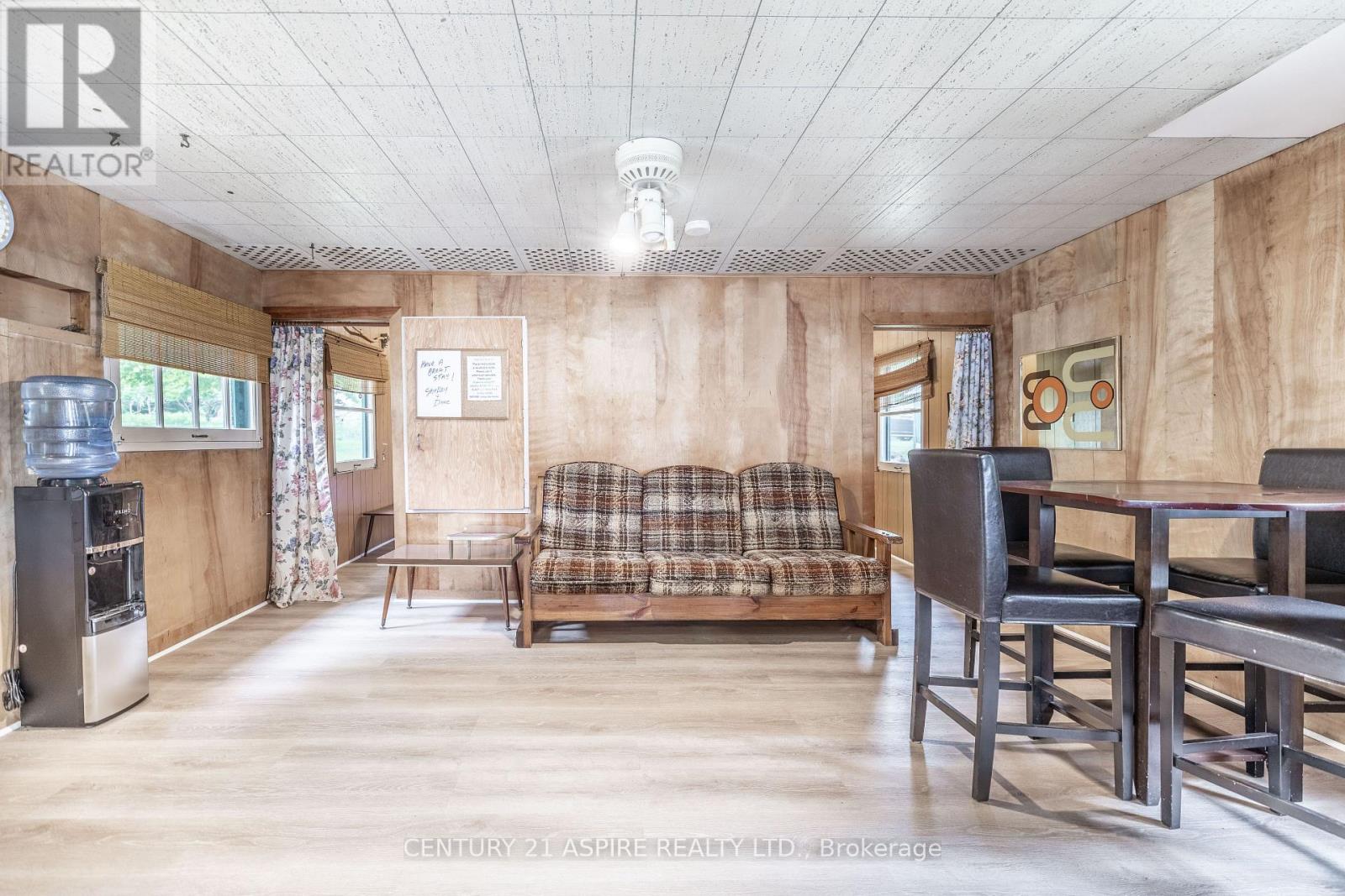 794 Forest Park Road, Laurentian Valley, Ontario  K8A 6W2 - Photo 17 - X12367737