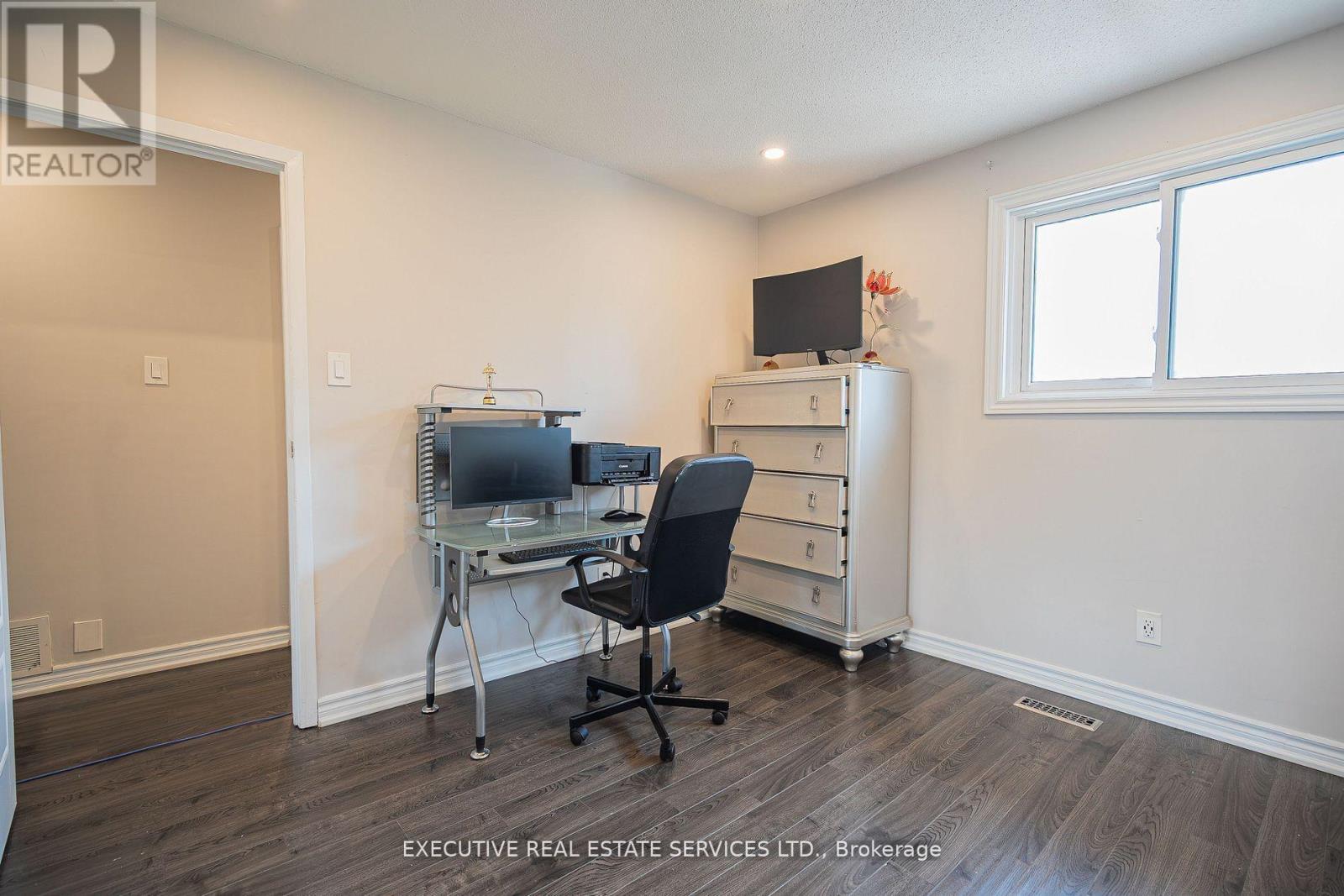 4 Simmons Boulevard, Brampton, Ontario  L6V 3V5 - Photo 16 - W12367686