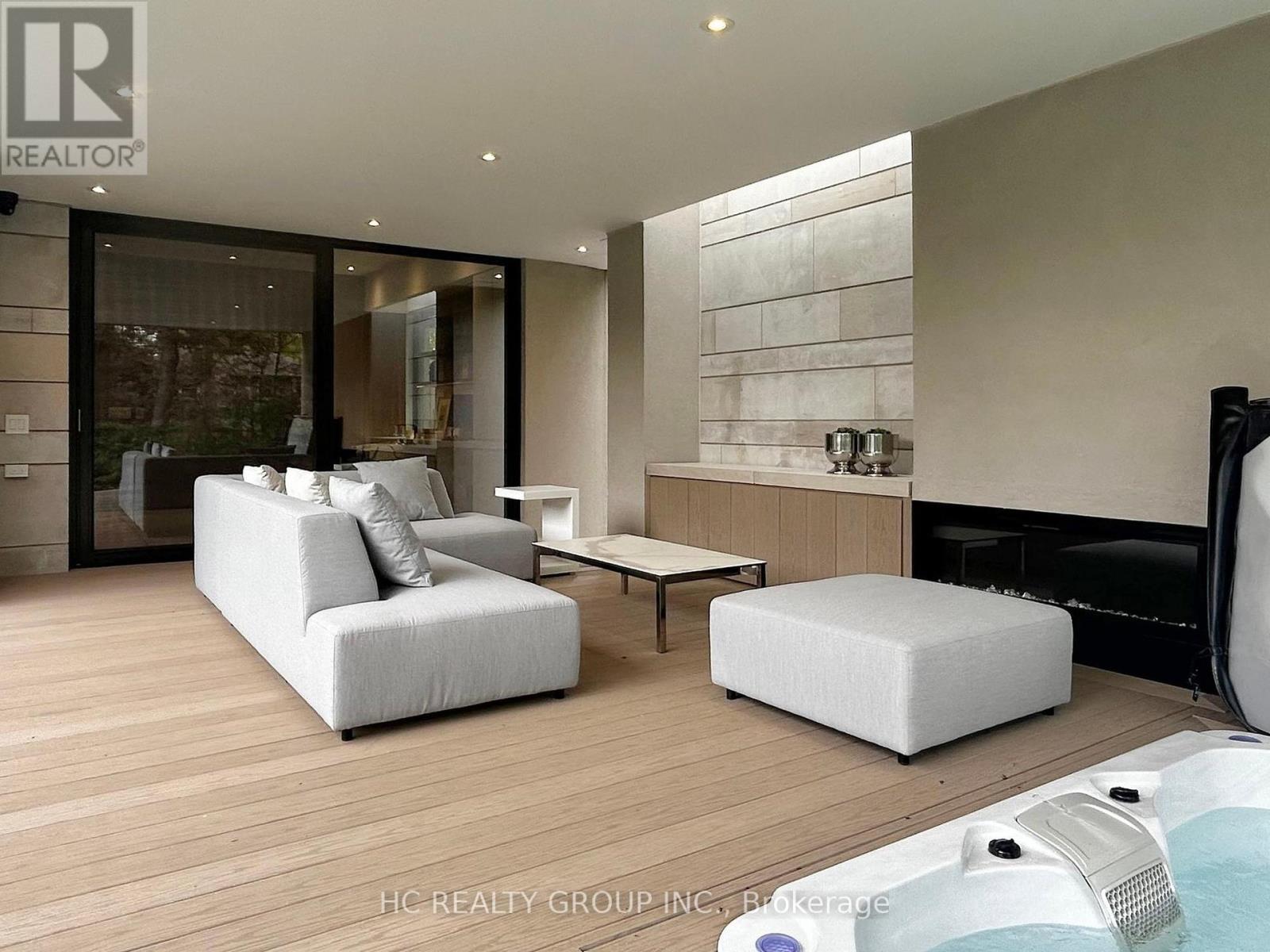 1336 Hillhurst Road, Oakville, Ontario  L6J 1X5 - Photo 43 - W12367720
