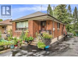37 ENFIELD AVENUE, Toronto, Ontario