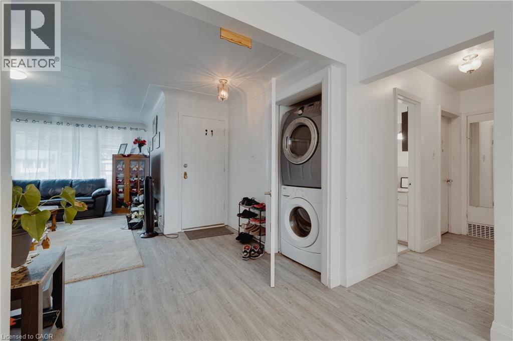 Property at 189 GATEWOOD Road image 4
