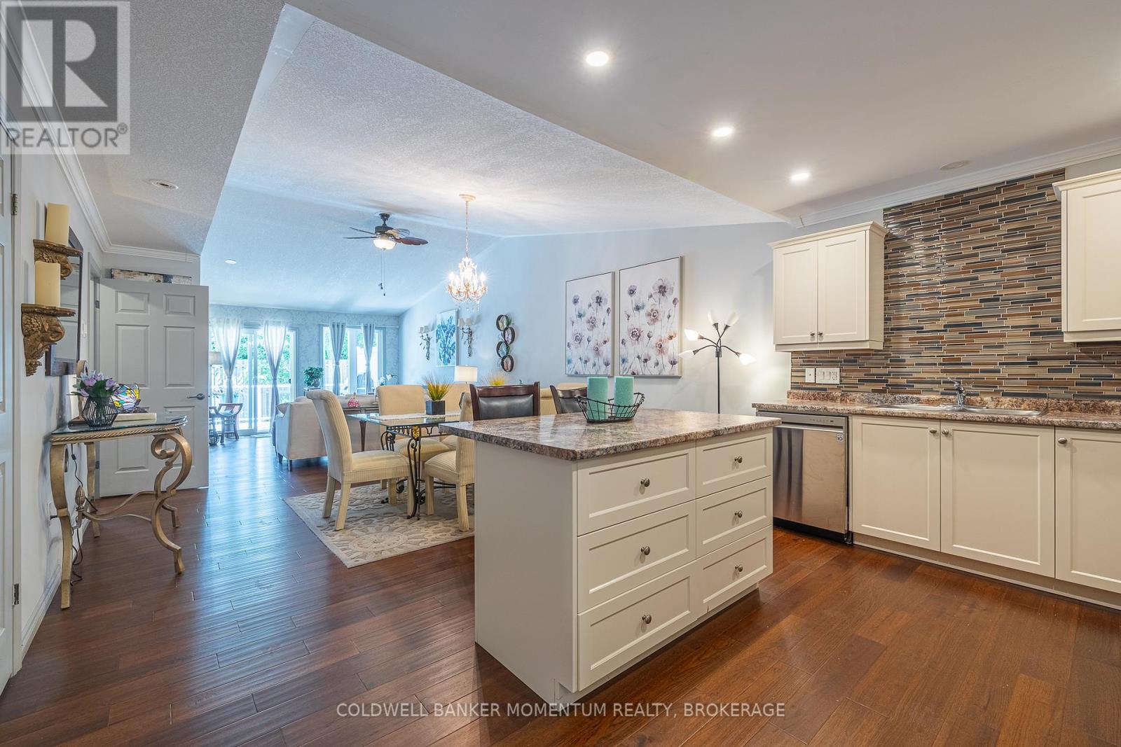 3916 Trillium Circle, Lincoln (Lincoln-Jordan/vineland), Ontario  L0R 2C0 - Photo 11 - X12367747