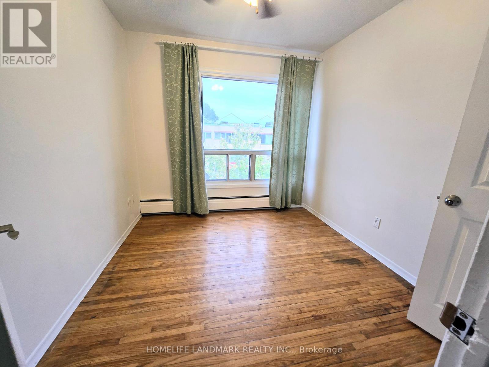 1 - 2844 Danforth Avenue, Toronto, Ontario  M4C 1M1 - Photo 17 - E12367752
