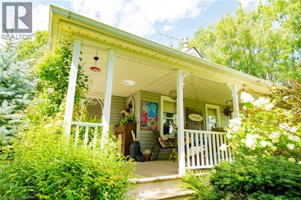 Photo 13 of 43 for 21266 Thames Road