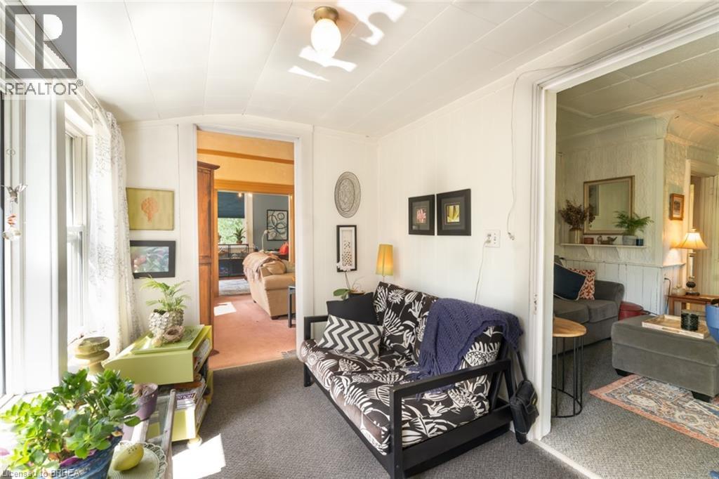 Photo 17 of 43 for 21266 Thames Road