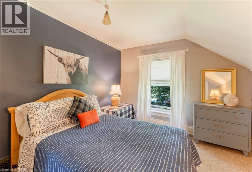 Photo 34 of 43 for 21266 Thames Road