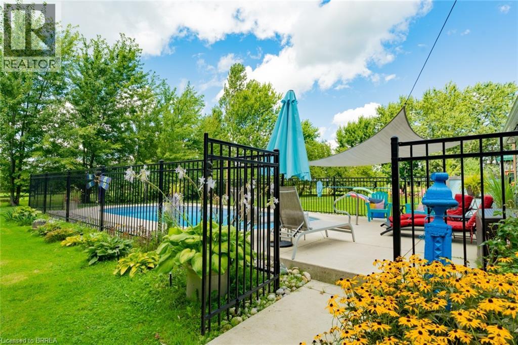 Photo 36 of 43 for 21266 Thames Road