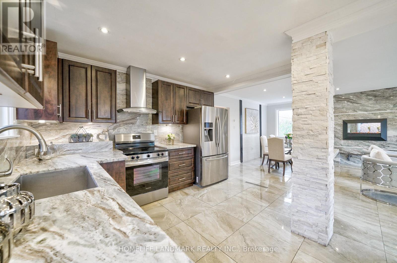 373 The Westway, Toronto, Ontario  M9R 1H3 - Photo 11 - W12367760