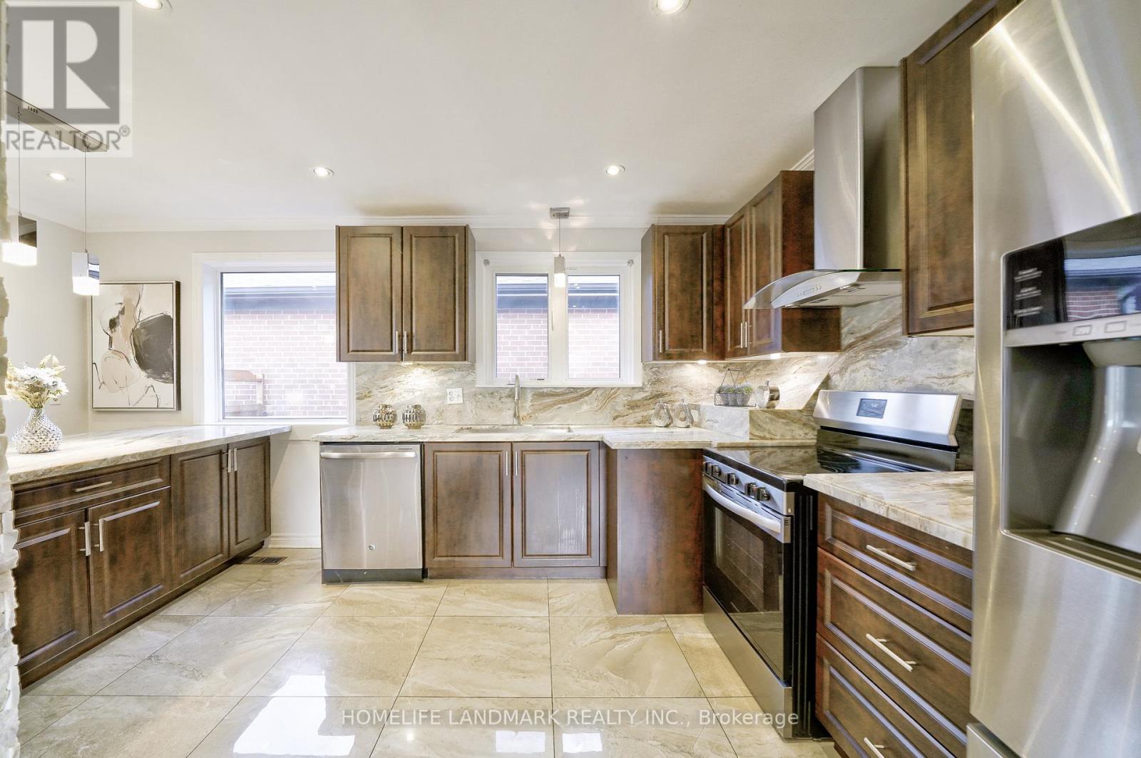 373 The Westway, Toronto, Ontario  M9R 1H3 - Photo 12 - W12367760