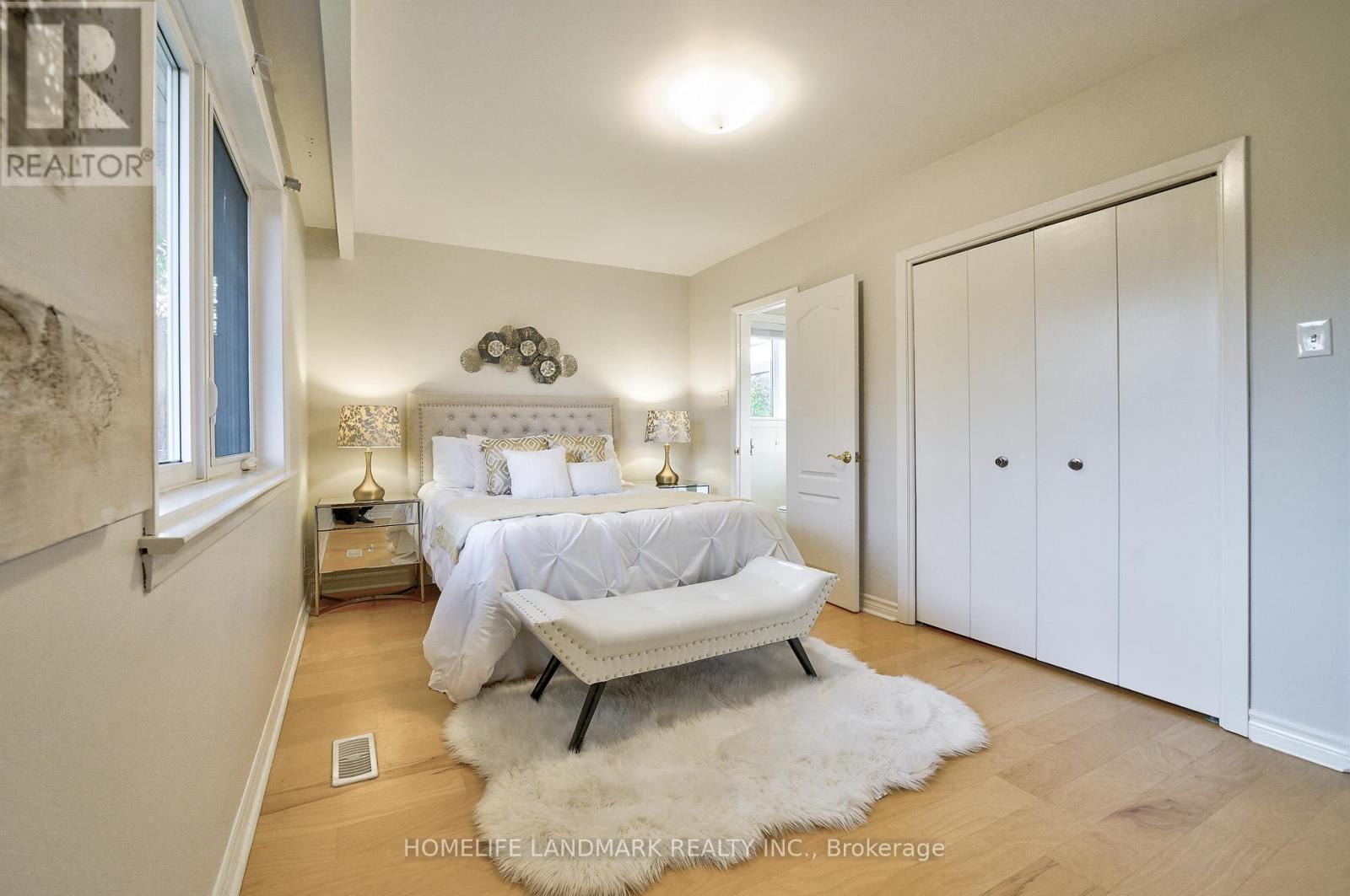 373 The Westway, Toronto, Ontario  M9R 1H3 - Photo 15 - W12367760