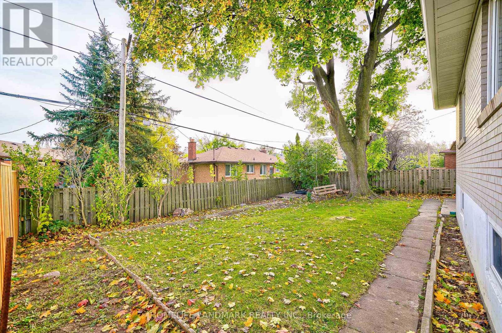 373 The Westway, Toronto, Ontario  M9R 1H3 - Photo 25 - W12367760