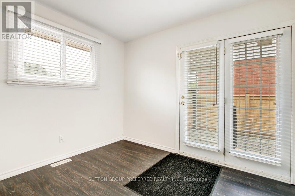 303 Admiral Drive, London East, Ontario  N5V 1J2 - Photo 13 - X12367775