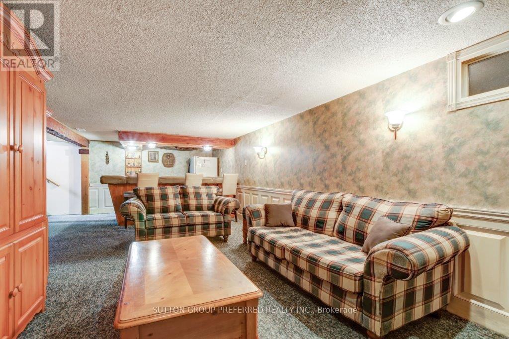 303 Admiral Drive, London East, Ontario  N5V 1J2 - Photo 14 - X12367775