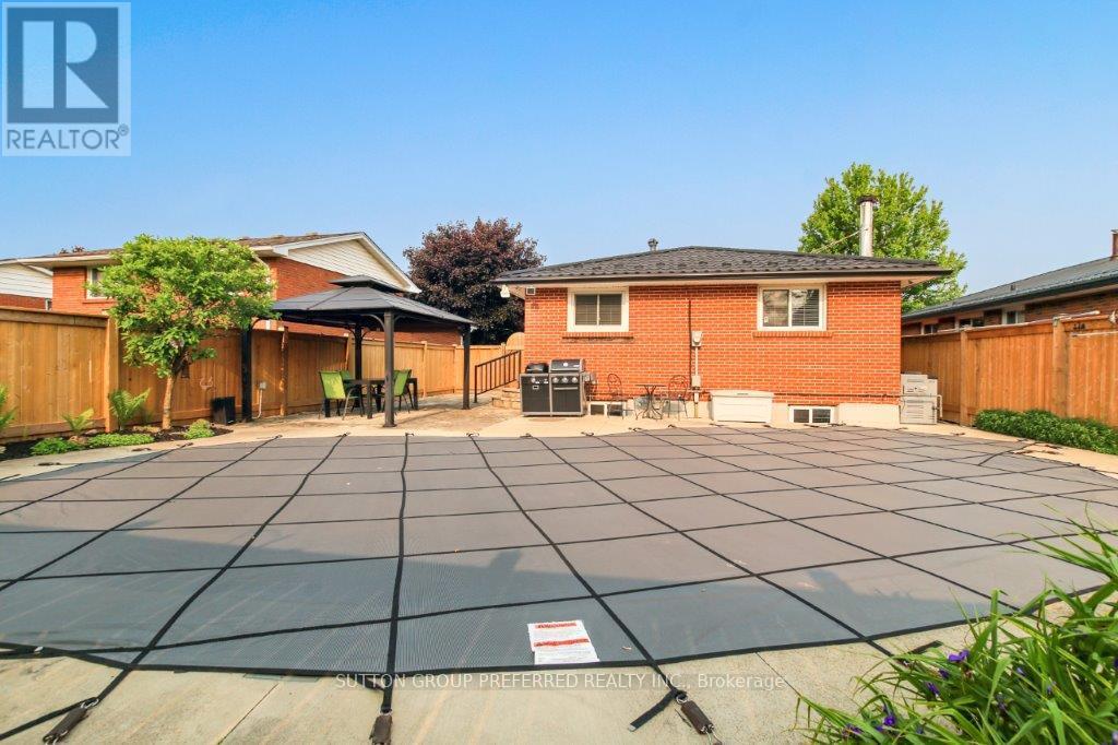 303 Admiral Drive, London East, Ontario  N5V 1J2 - Photo 24 - X12367775