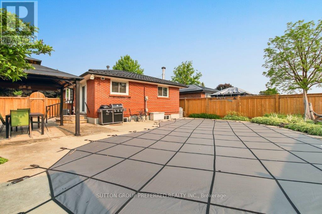 303 Admiral Drive, London East, Ontario  N5V 1J2 - Photo 26 - X12367775
