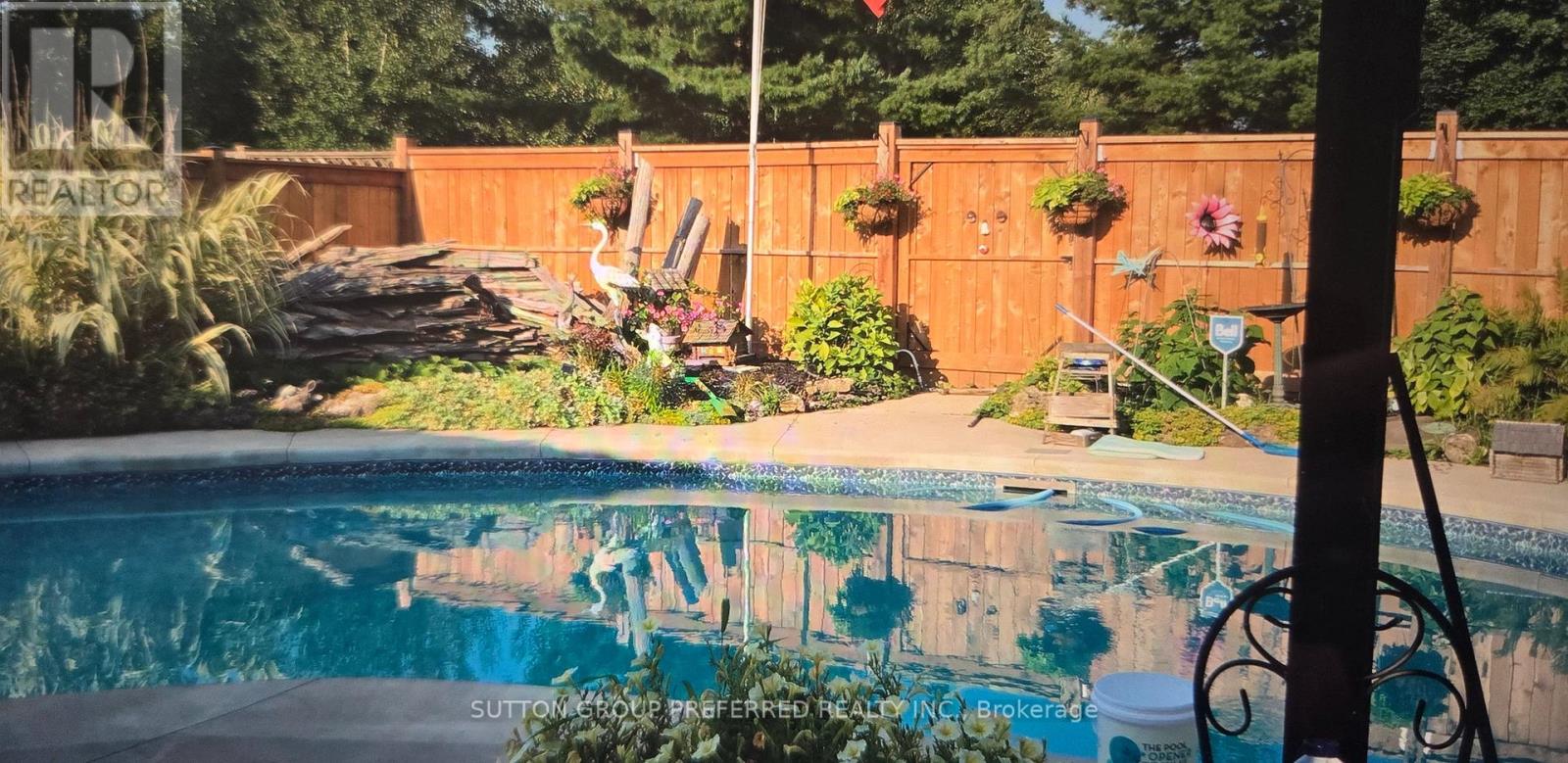 303 Admiral Drive, London East, Ontario  N5V 1J2 - Photo 31 - X12367775