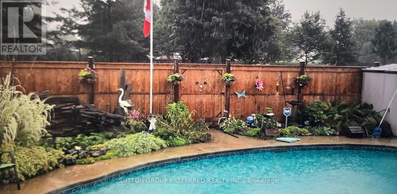 303 Admiral Drive, London East, Ontario  N5V 1J2 - Photo 33 - X12367775