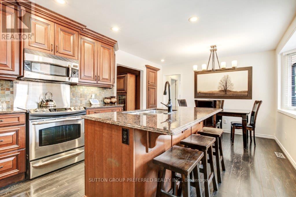 303 Admiral Drive, London East, Ontario  N5V 1J2 - Photo 7 - X12367775