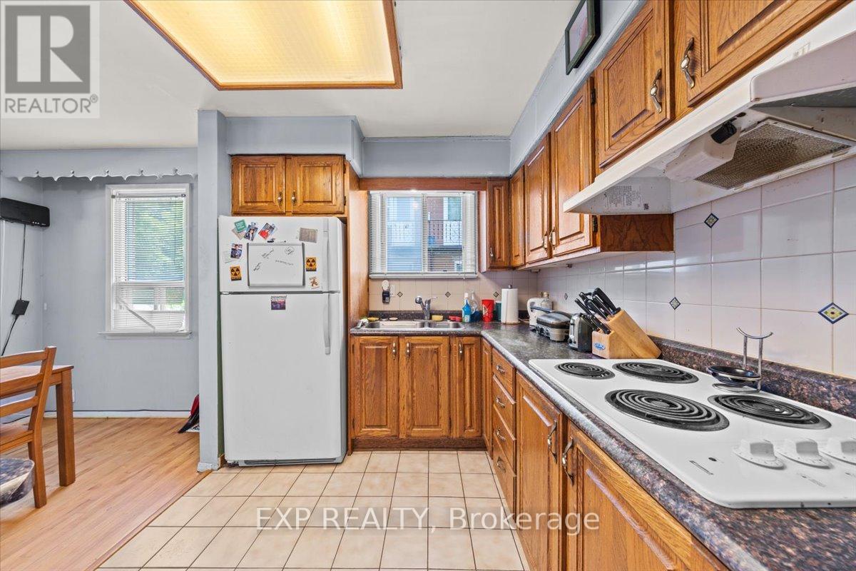 124 Lebrun Street, Ottawa, Ontario  K1L 5C9 - Photo 11 - X12325491