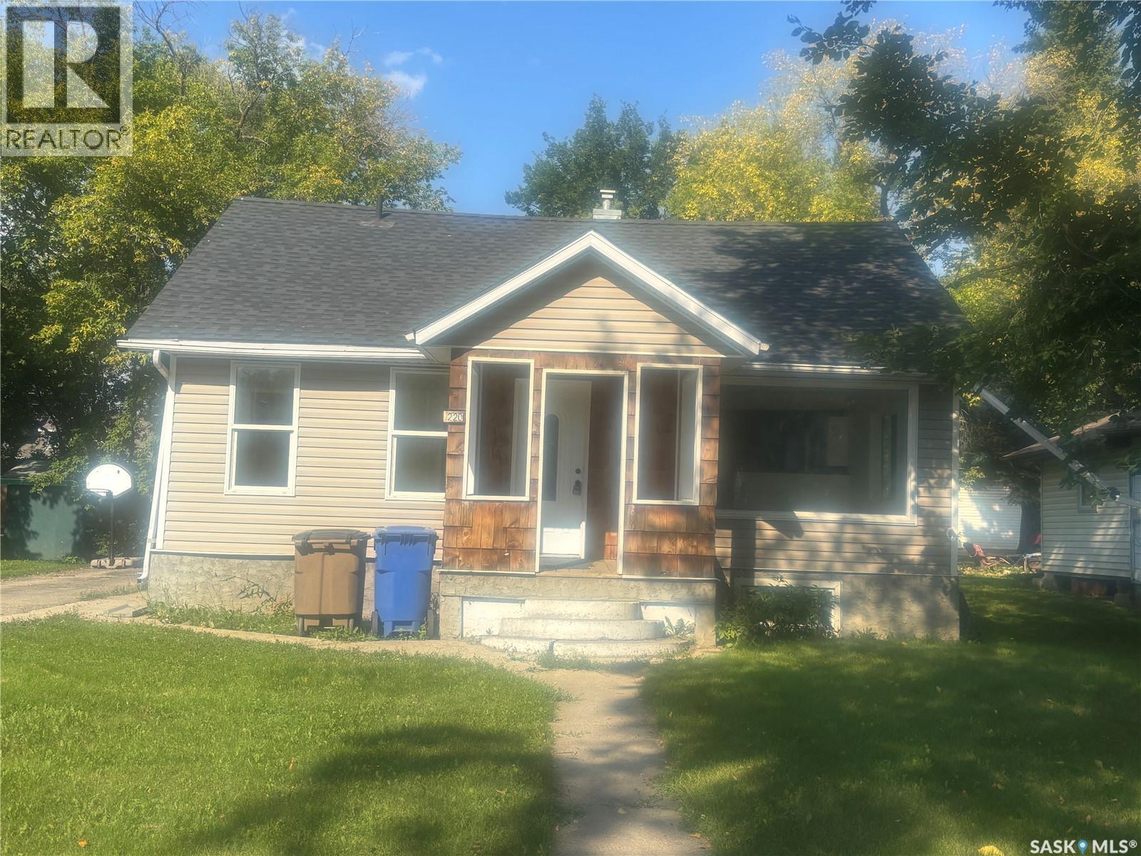 220 Stovel Avenue E, Melfort, Saskatchewan  S0E 1A0 - Photo 1 - SK016828