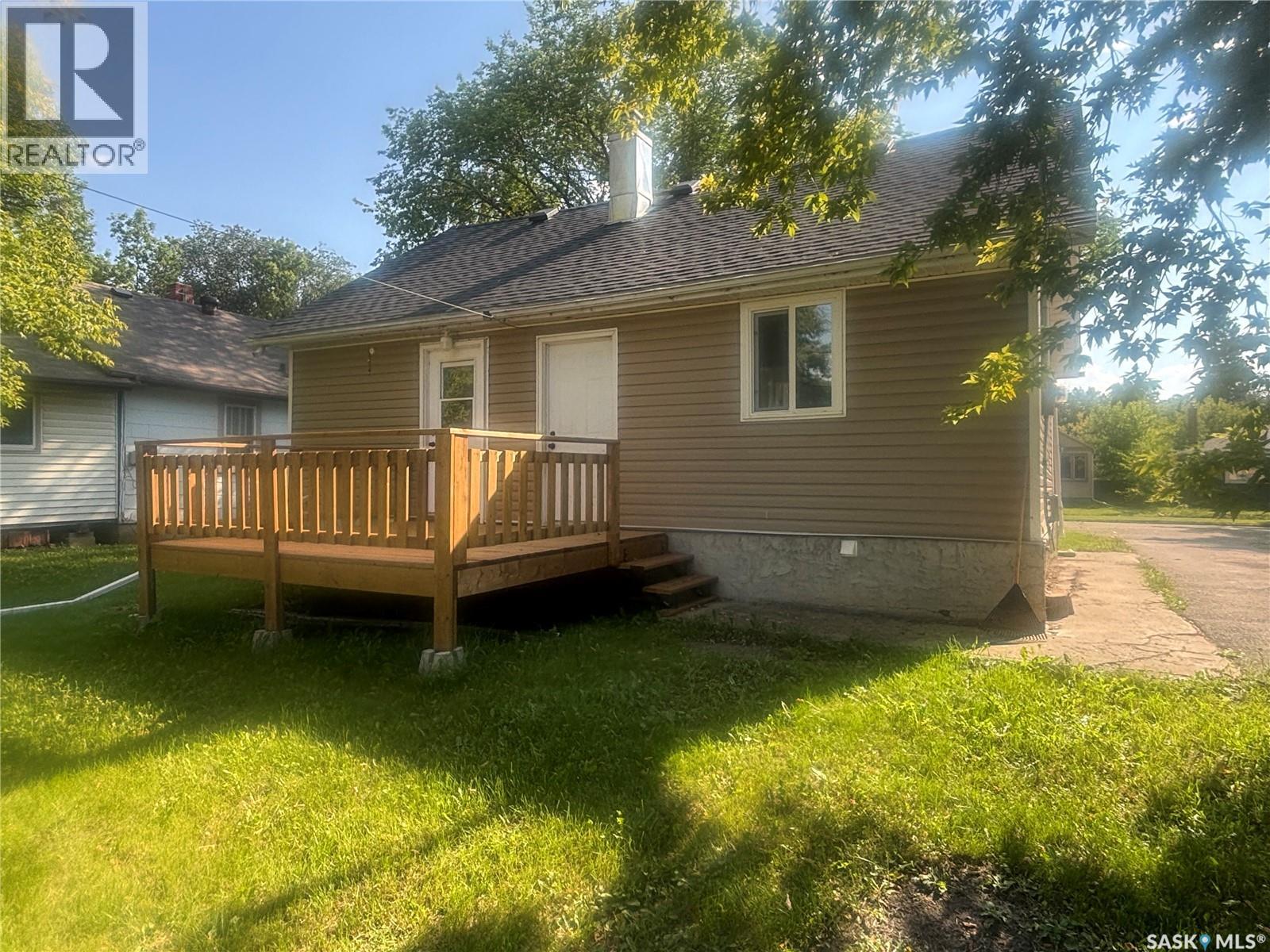220 Stovel Avenue E, Melfort, Saskatchewan  S0E 1A0 - Photo 4 - SK016828